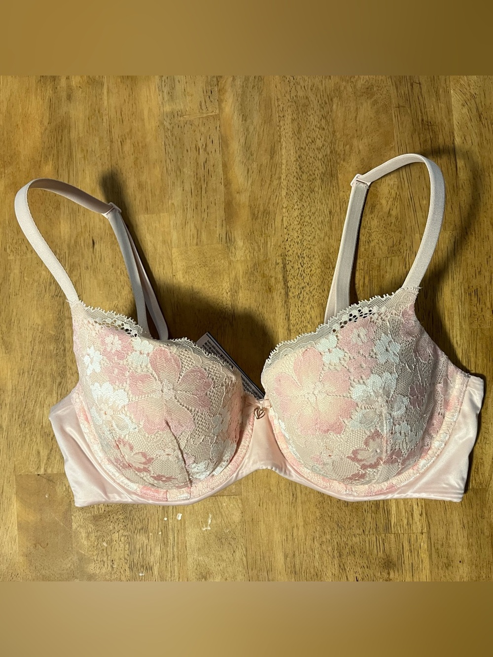 Victoria’s Secret Lace Lightly Lined Demi Bra Light Pink 34D